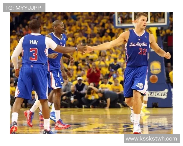 2014年快船与勇士首场对决精彩回顾与赛况分析