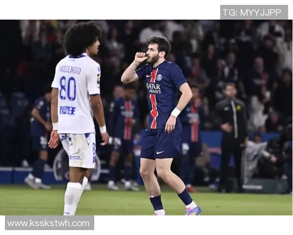 巴黎圣日耳曼与那不勒斯精彩对决回放全程回顾与分析 巴黎圣日耳曼与那不勒斯精彩对决回放全程回顾与分析